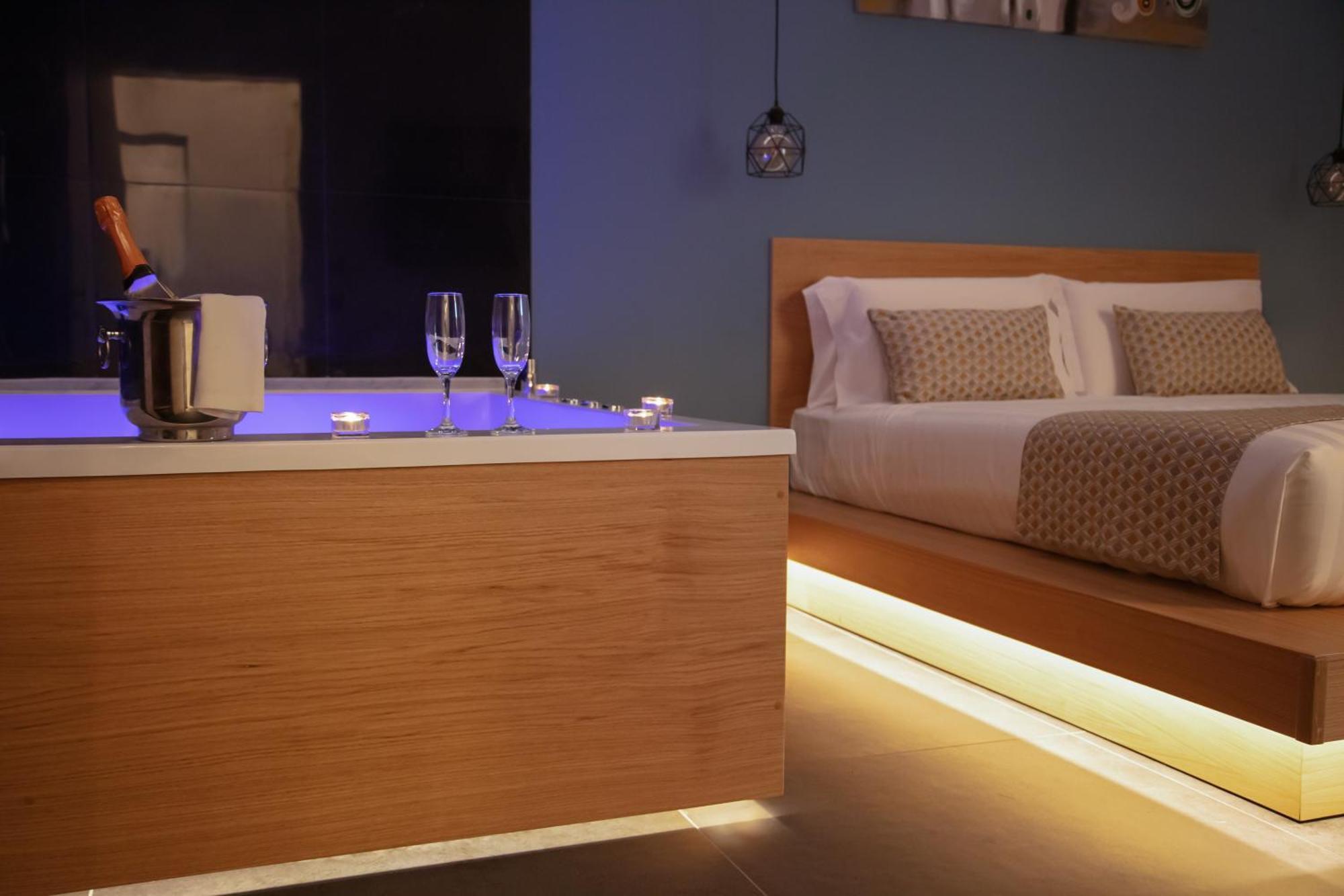 Main - Duomo Hotell Napoli Eksteriør bilde