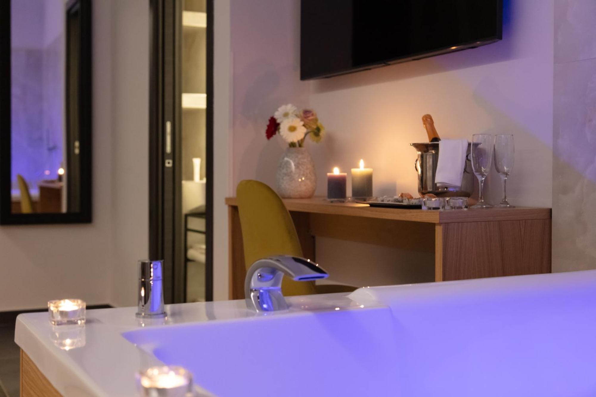 Main - Duomo Hotell Napoli Eksteriør bilde