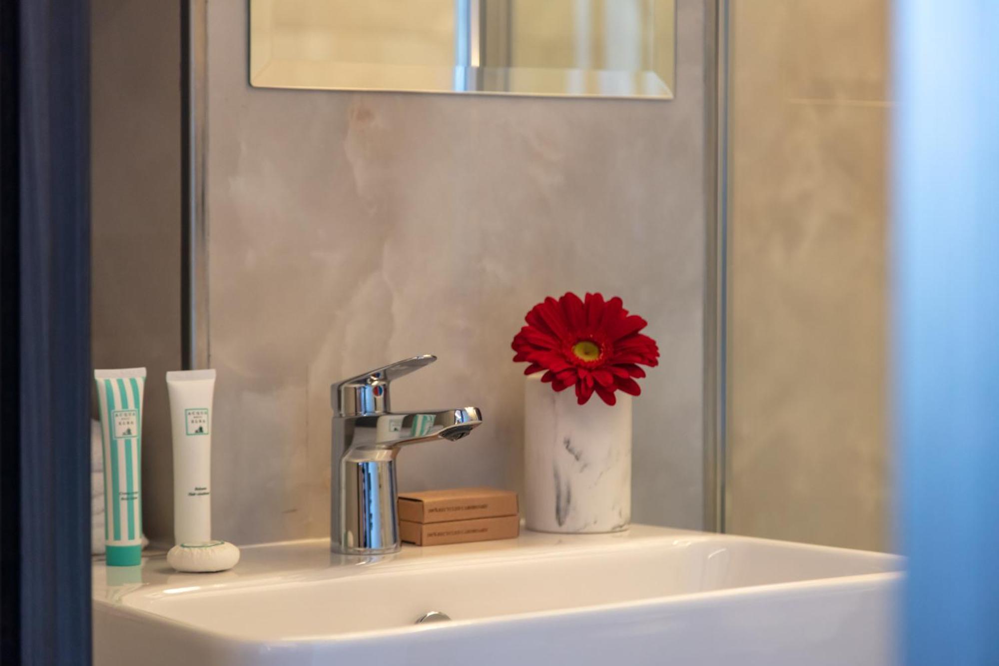 Main - Duomo Hotell Napoli Eksteriør bilde