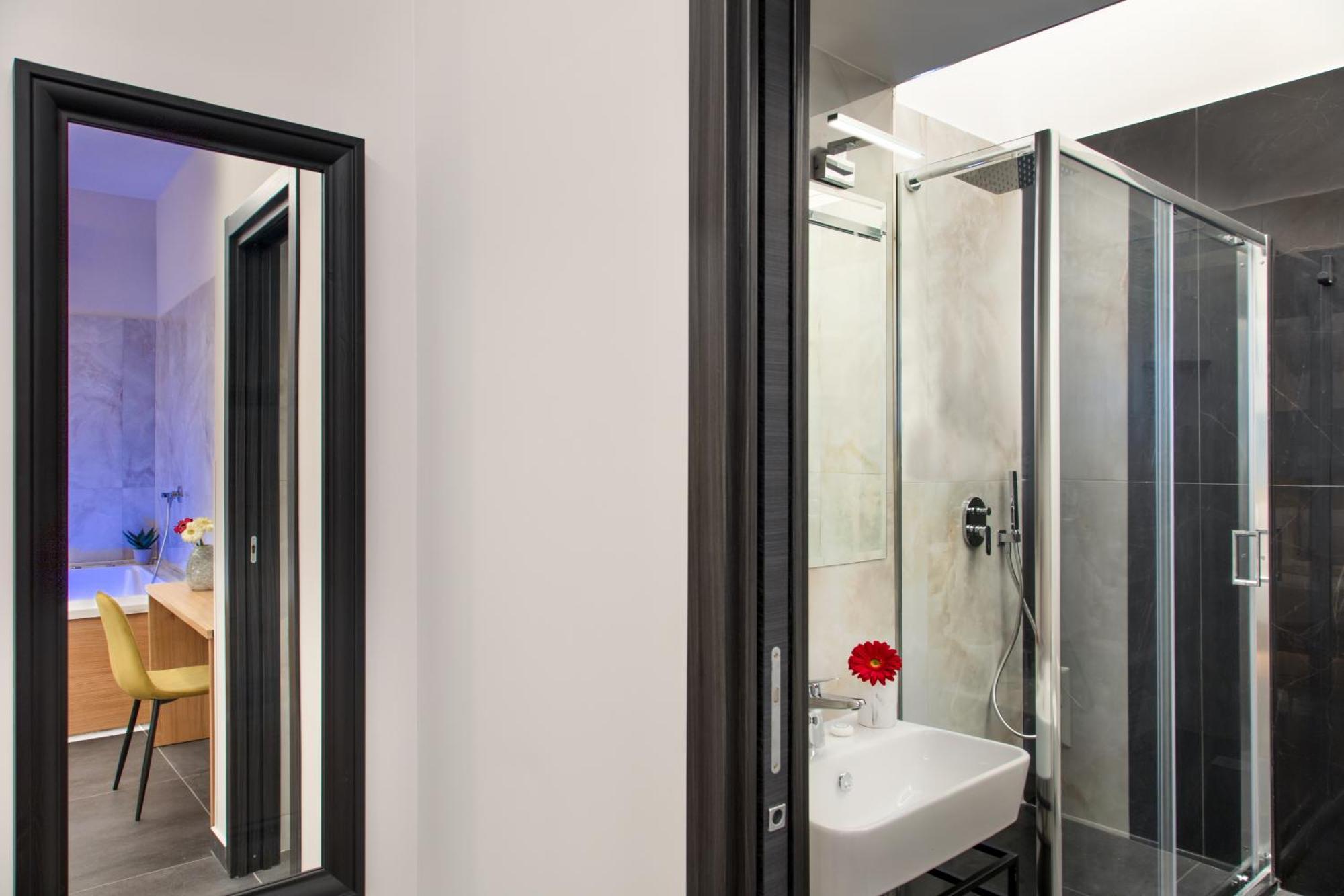 Main - Duomo Hotell Napoli Eksteriør bilde