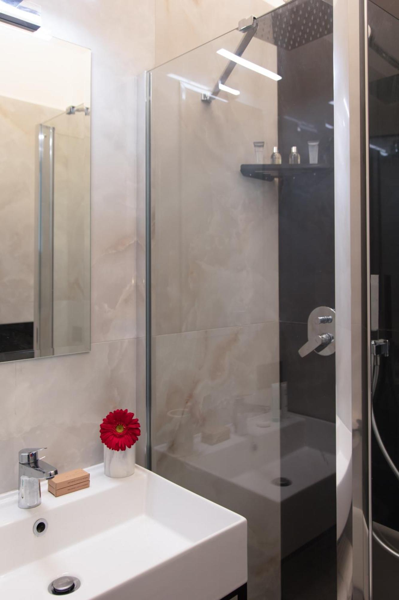 Main - Duomo Hotell Napoli Eksteriør bilde