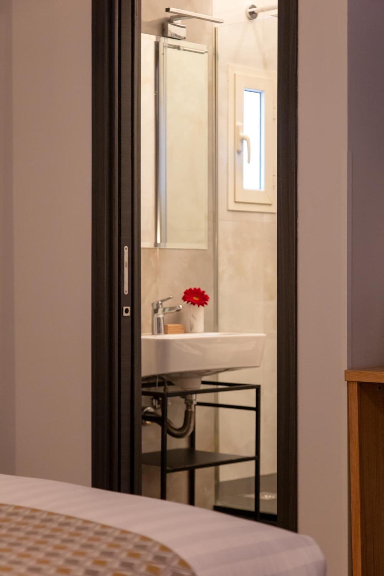 Main - Duomo Hotell Napoli Eksteriør bilde