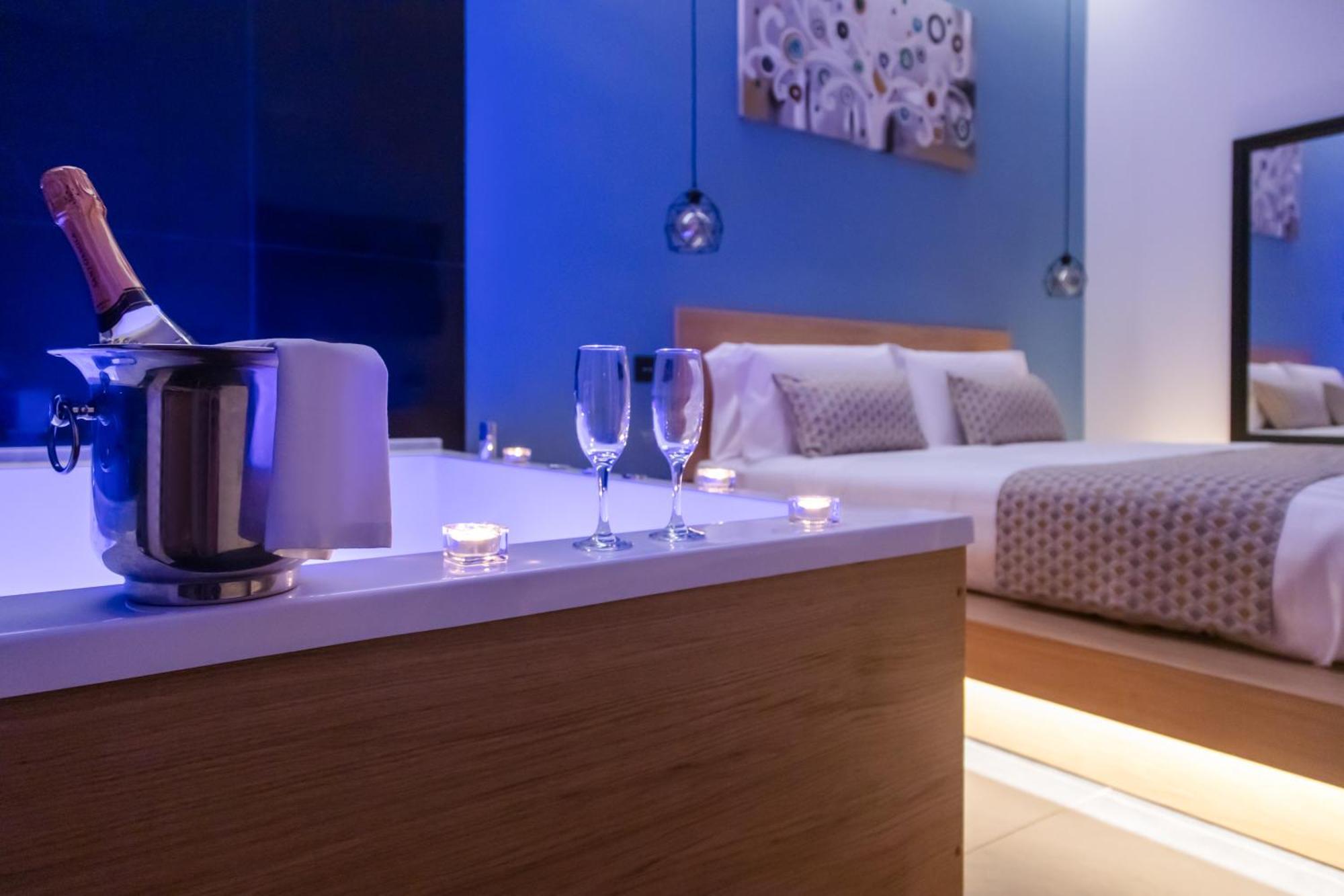 Main - Duomo Hotell Napoli Eksteriør bilde